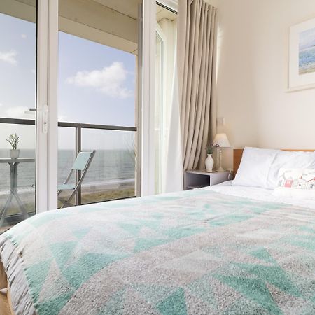 풀헬리 12 West End Point 아파트 외부 사진