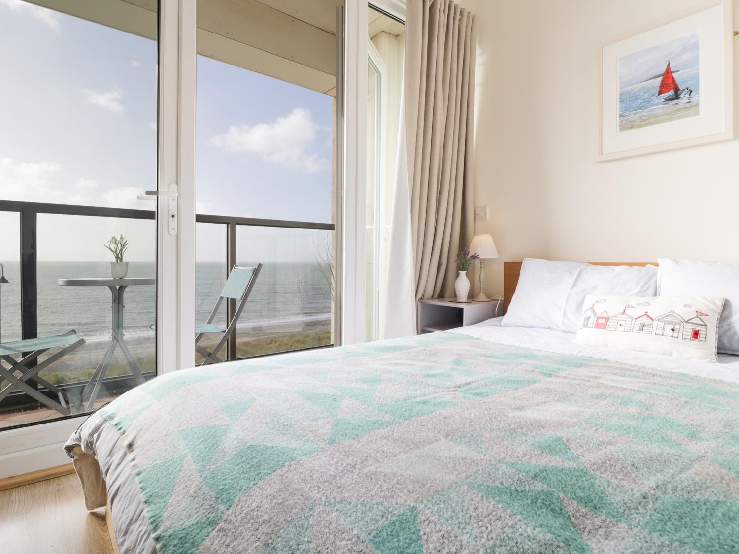 풀헬리 12 West End Point 아파트 외부 사진