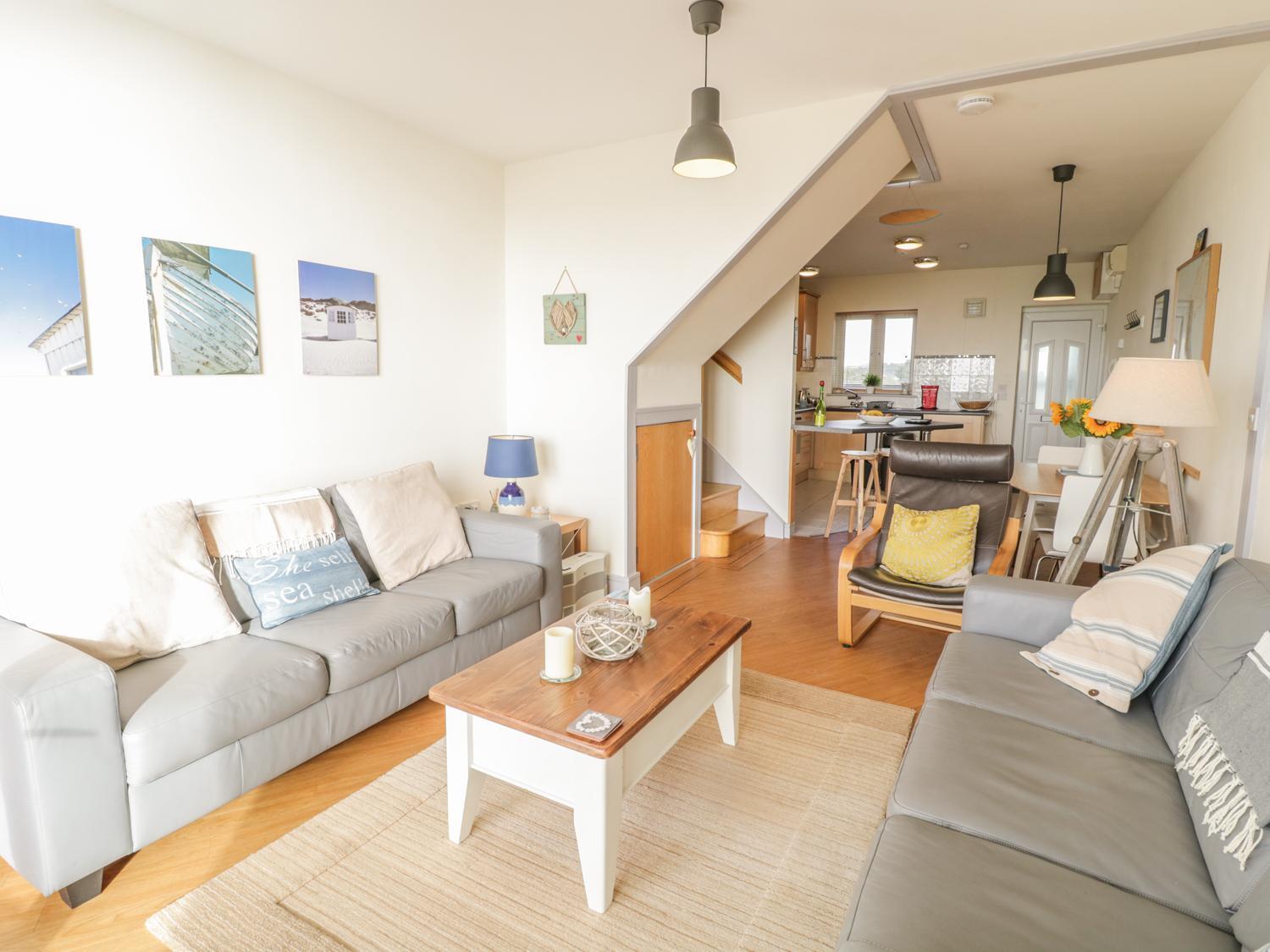 풀헬리 12 West End Point 아파트 외부 사진