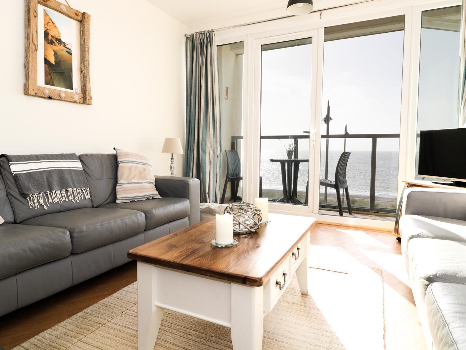 풀헬리 12 West End Point 아파트 외부 사진
